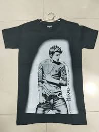 BLACK YU TSHIRT